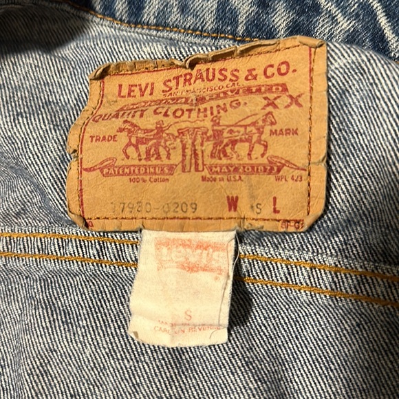 Levi’s acid wash jacket - Picture 3 of 6